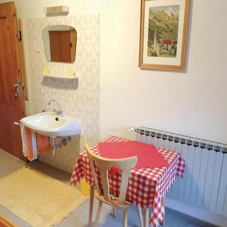 Two-bedroom In Piesendorf