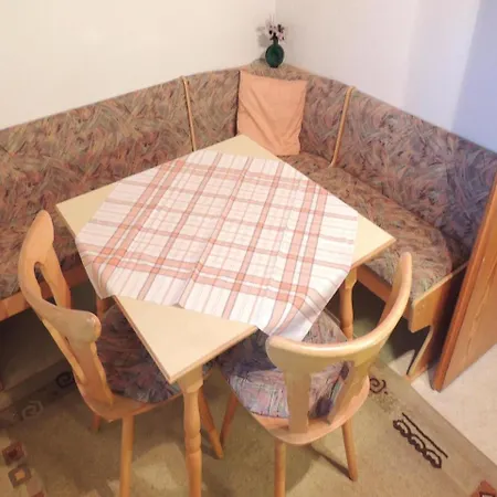 Two-bedroom In Piesendorf
